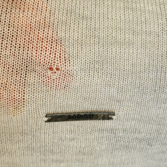 Lululemon Light Grey Wrap Sweater Sz Medium - Picture 6 of 9